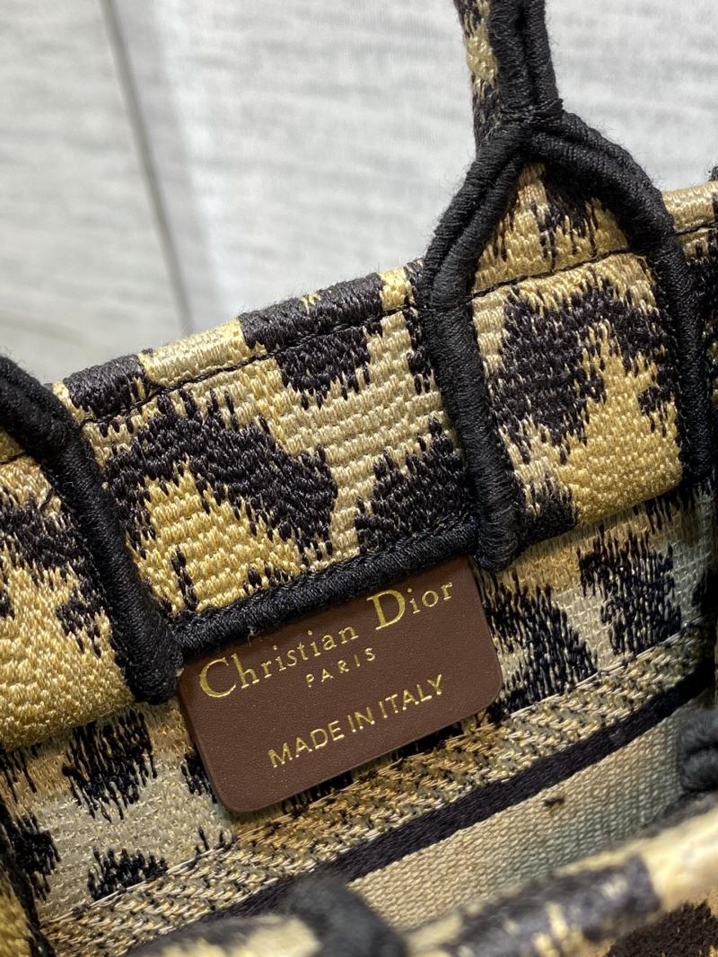 chr1st1an D10r shopping bags